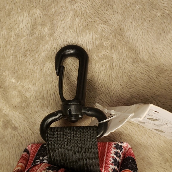 Pet Waste Bag Dispenser With a Roll of 15 Bags - Picture 3 of 5